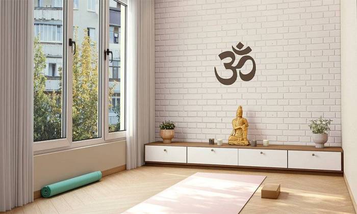 How to decorate a home yoga room