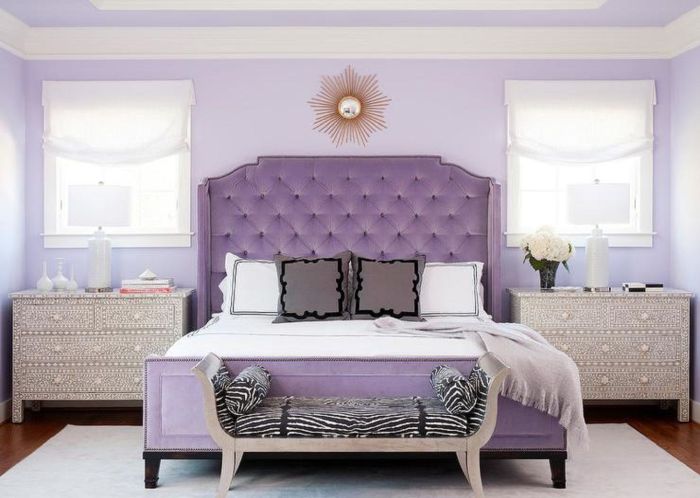 How to decorate a room with purple walls